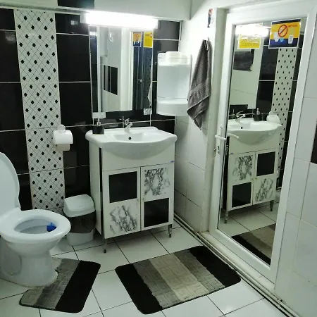 Апартаменти Vila Ursu Balu